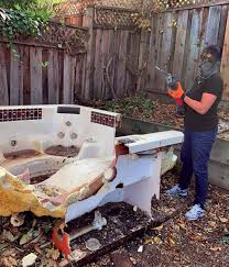 Best Yard Waste Removal  in Huntsville, TX
